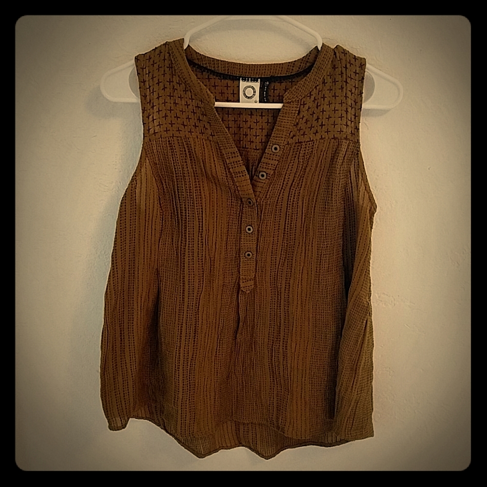 Anthropologie Akemi + kin sleeveless blouse